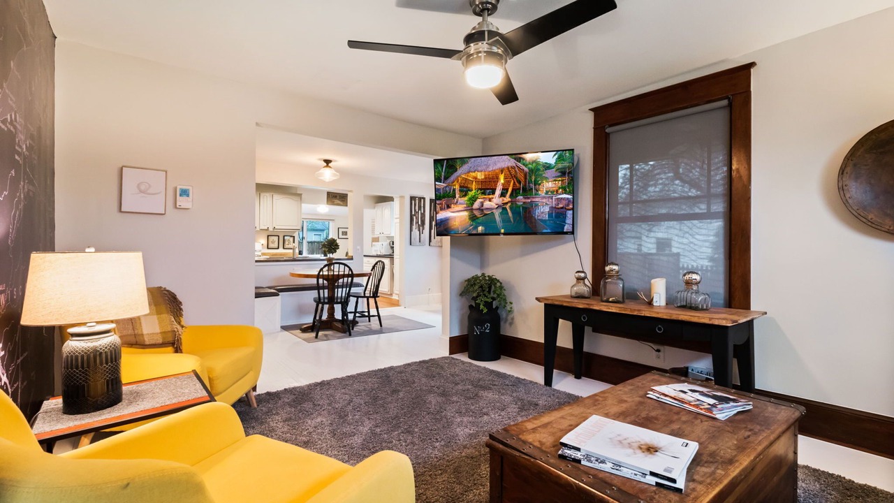 Photo of Livingroom in Hudson