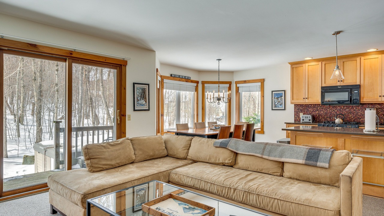 Photo of Livingroom in North Troy