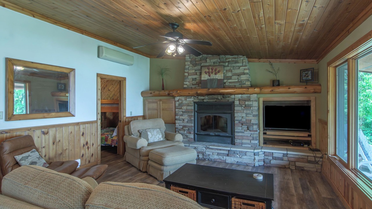 Photo of Livingroom in Lake Edward Township