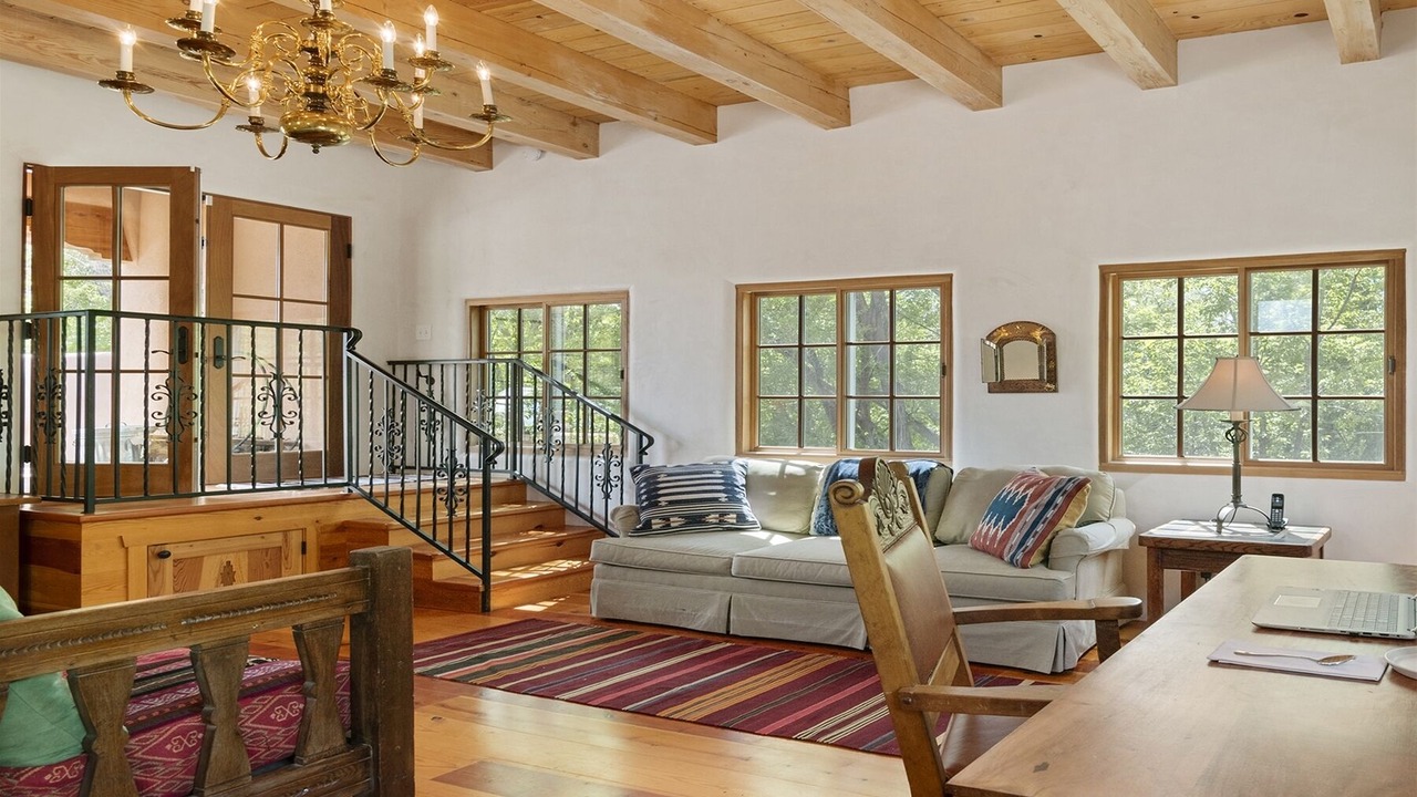 Photo of Livingroom in Tesuque