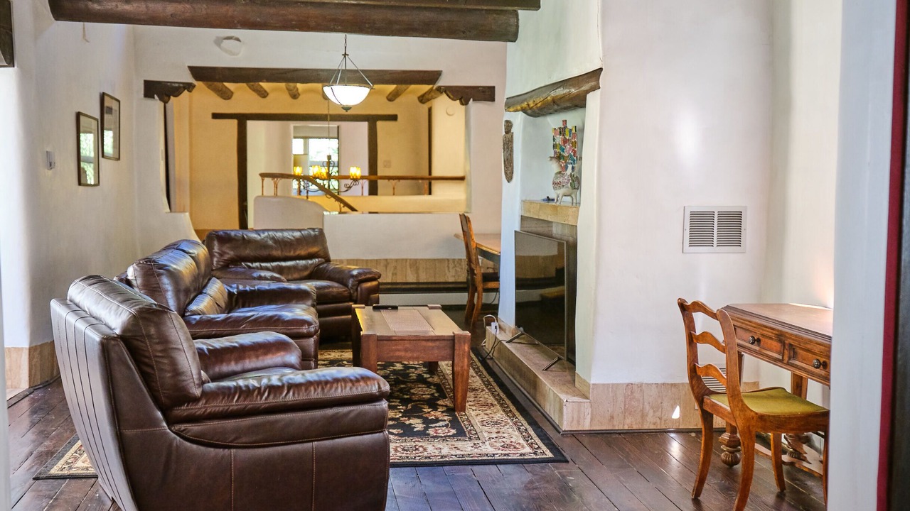 Photo of Livingroom in Taos