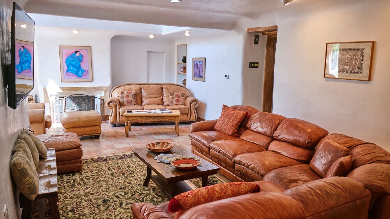 Photo of Livingroom in Taos