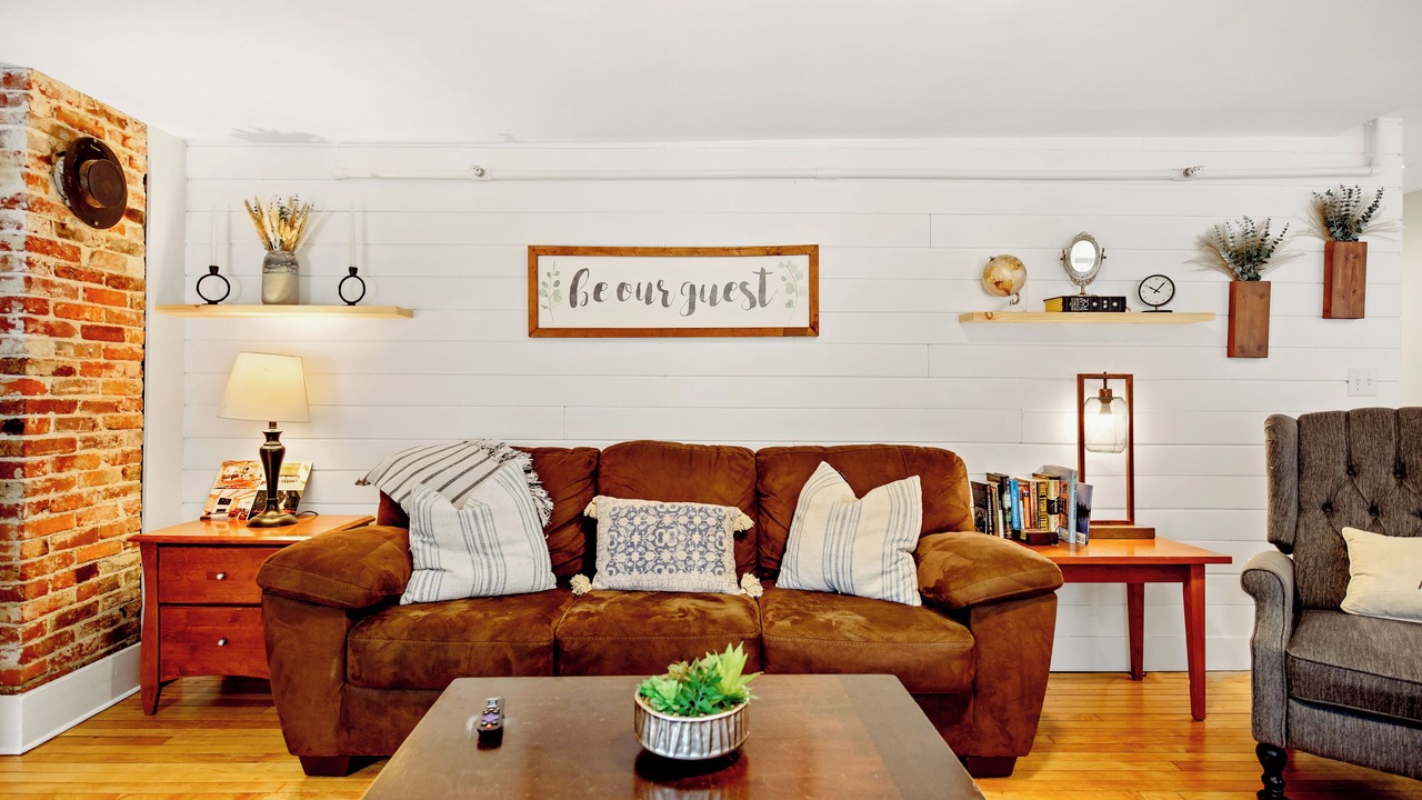Photo of Livingroom in Colrain