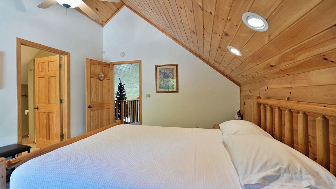 Photo of Bedroom in Cable