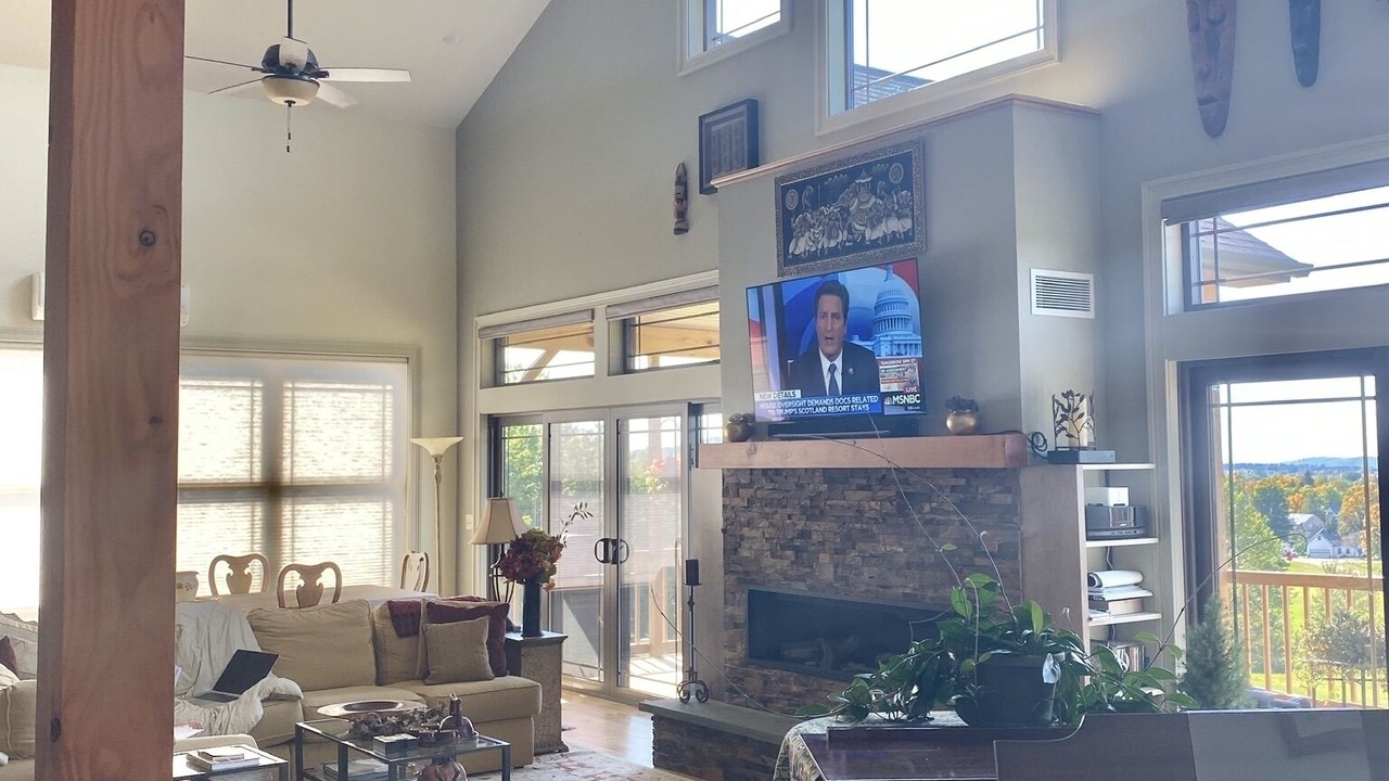 Photo of Livingroom in Underhill