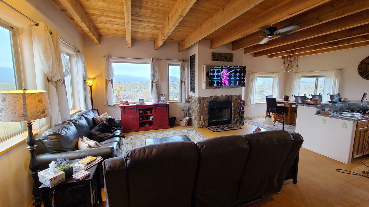 Photo of Livingroom in Taos