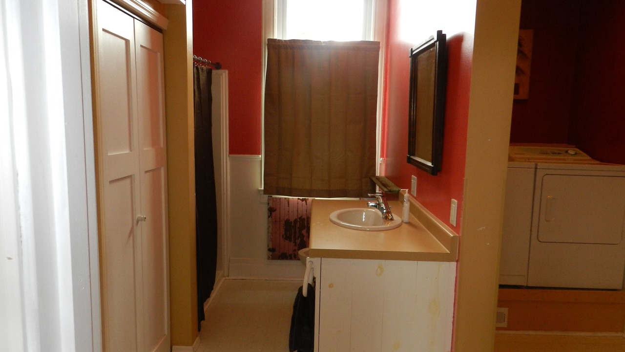 Photo of Bathroom in La Farge