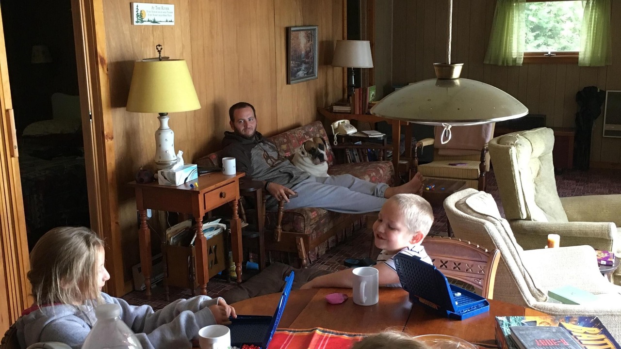 Photo of Livingroom in Brier Hill