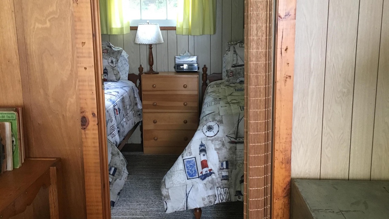 Photo of Bedroom in Brier Hill