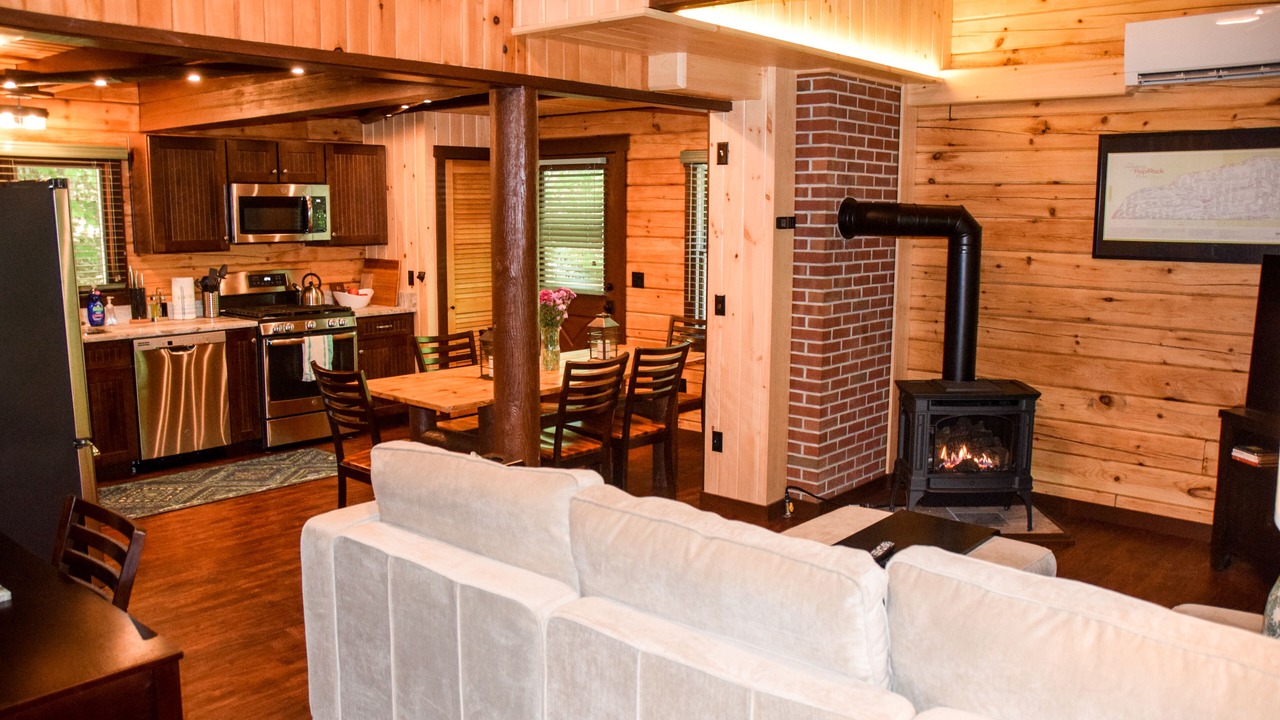 Photo of Livingroom in Deering