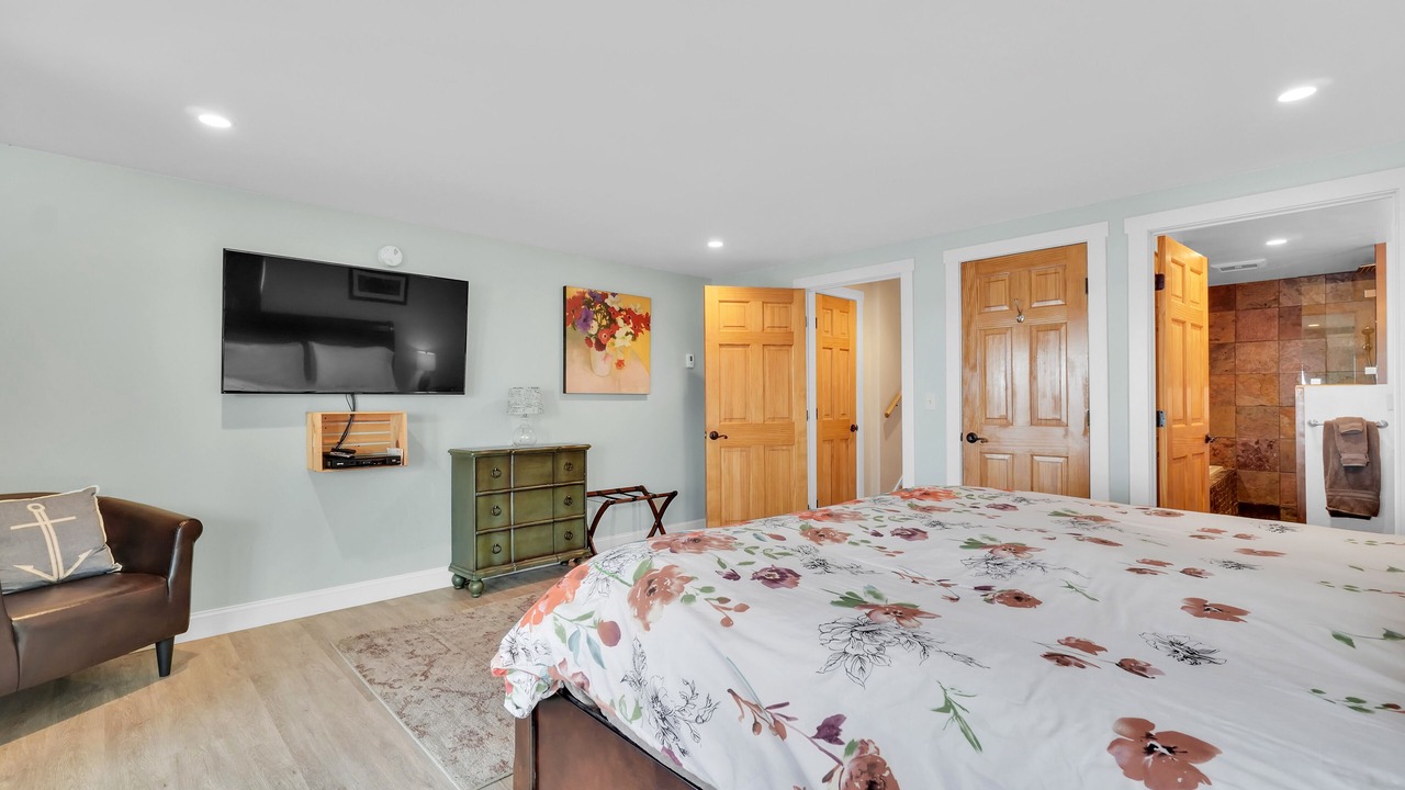 Photo of Bedroom in Malletts Bay