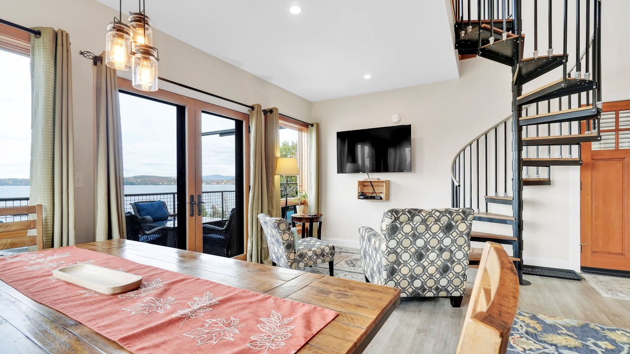 Photo of Livingroom in Malletts Bay