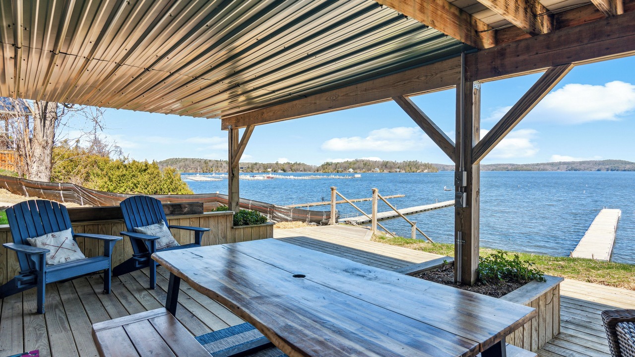 Photo of Patio Balcony in Malletts Bay
