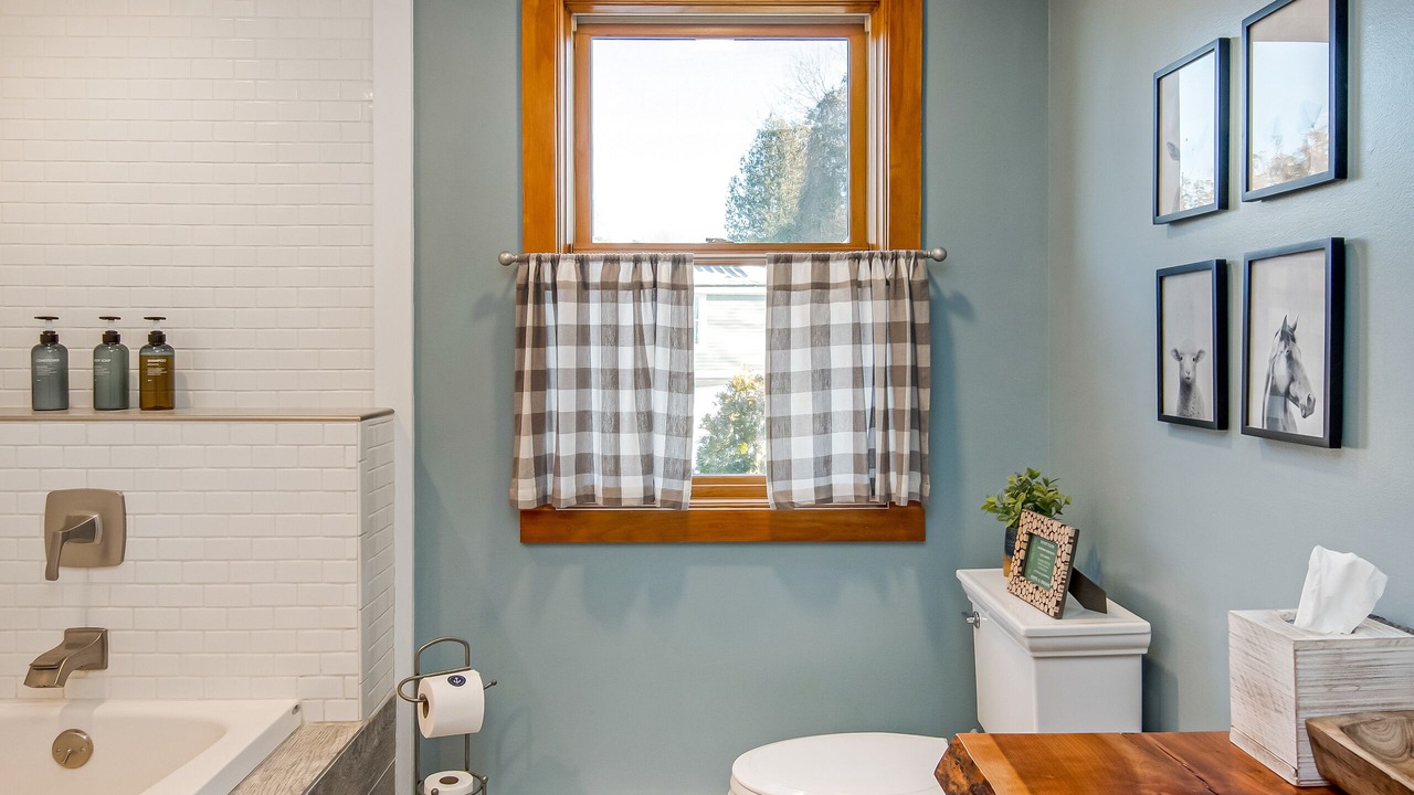 Photo of Bathroom in Malletts Bay