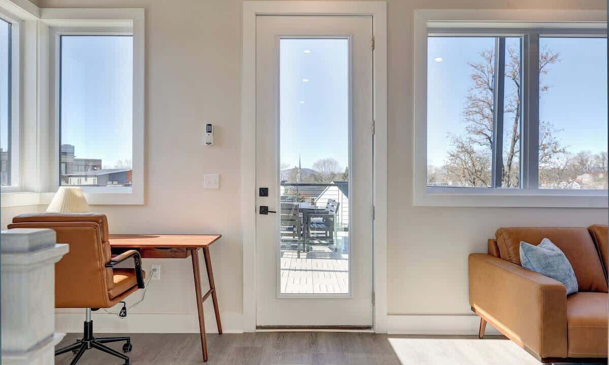 Photo of Livingroom in Belmont