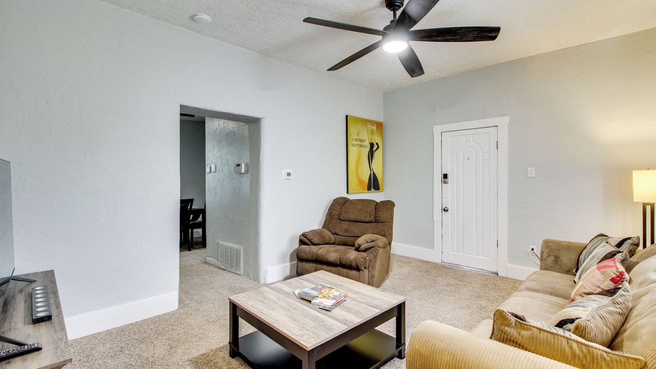 Photo of Livingroom in Downtown Albuquerque