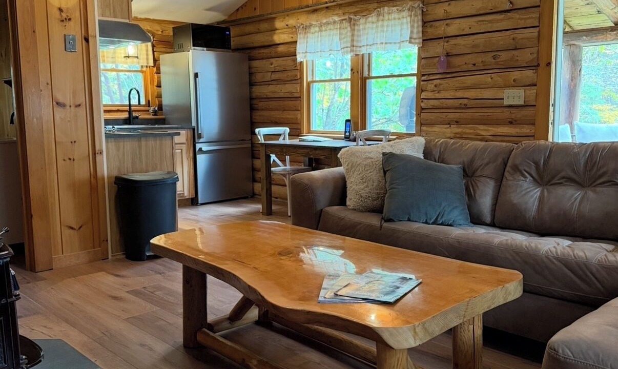 Photo of Livingroom in Pittsburg