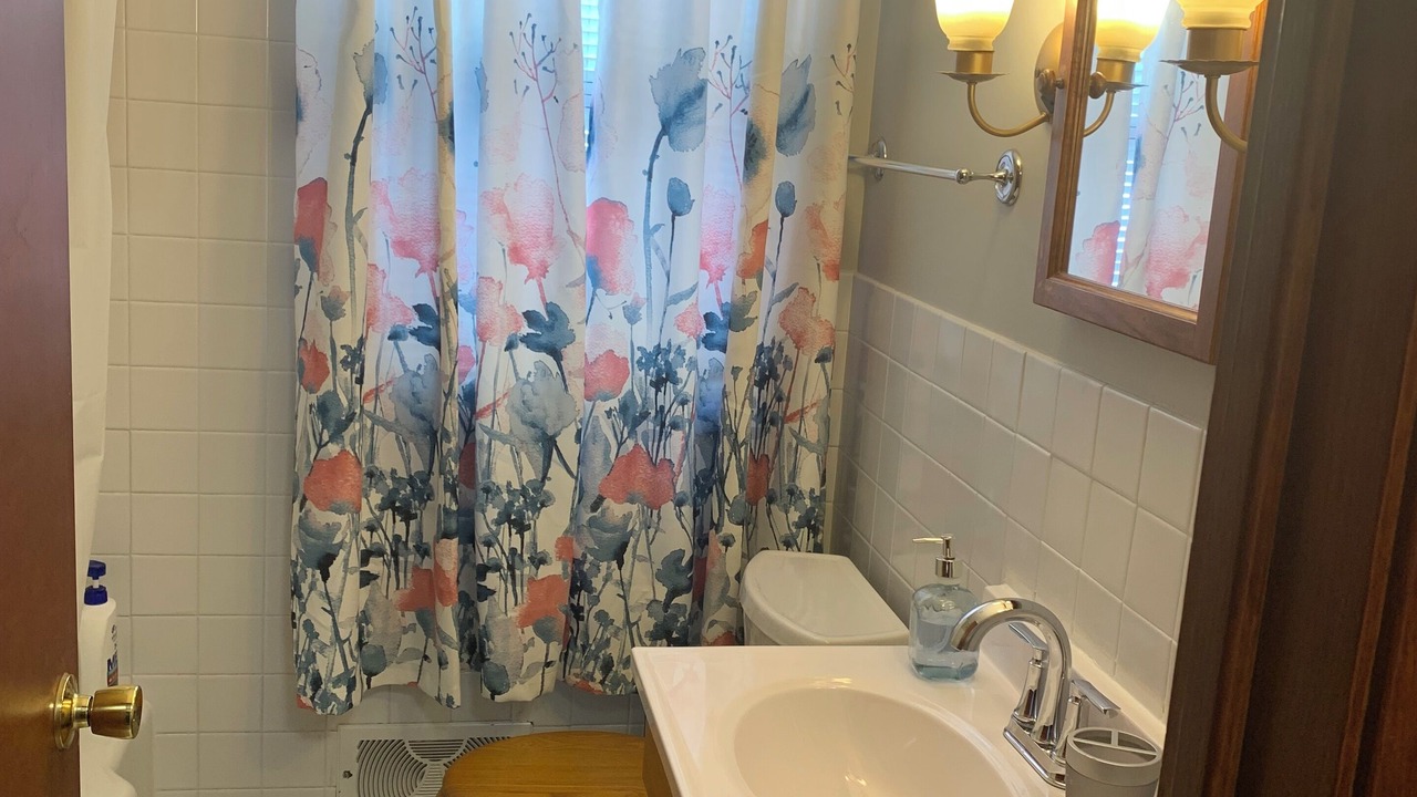 Photo of Bathroom in Diamond Lake