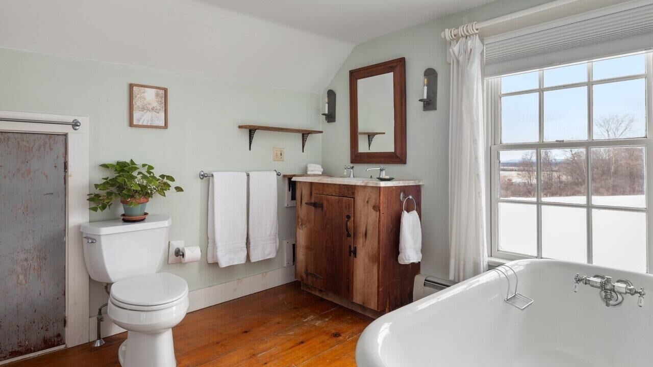Photo of Bathroom in Addison