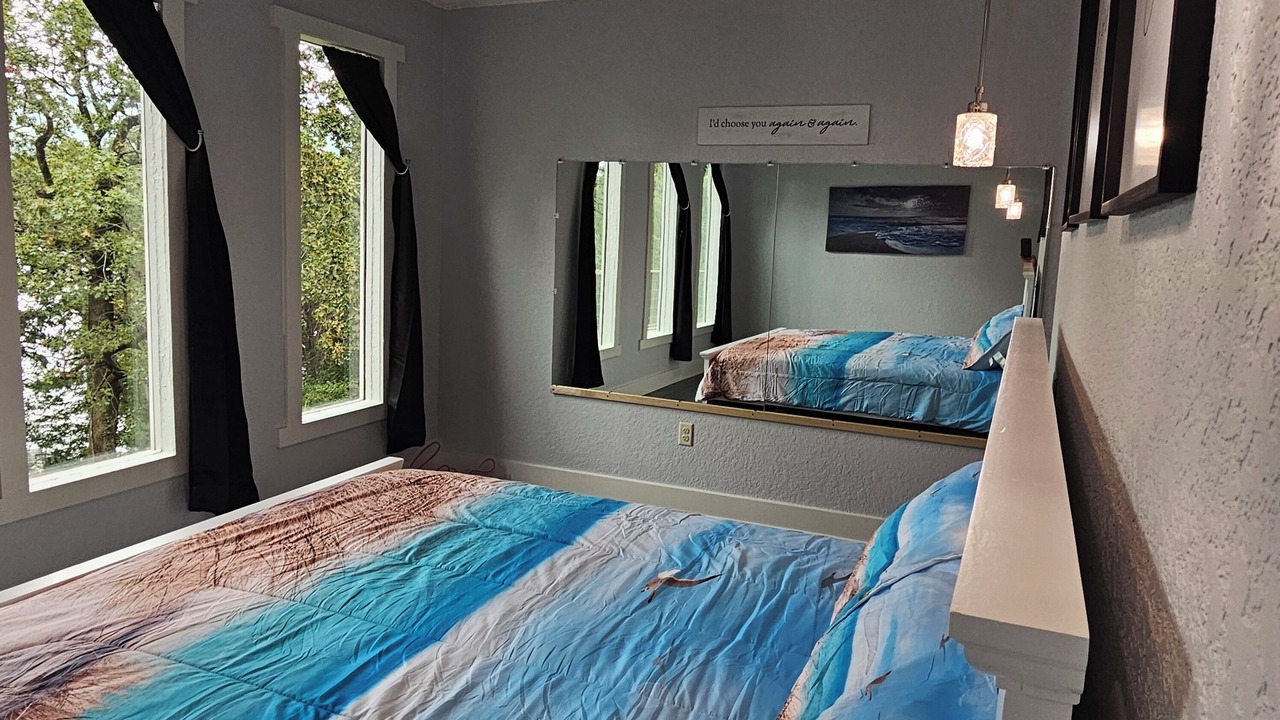 Photo of Bedroom in Bates
