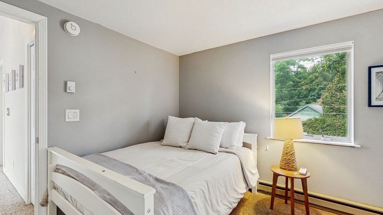 Photo of Bedroom in Malletts Bay