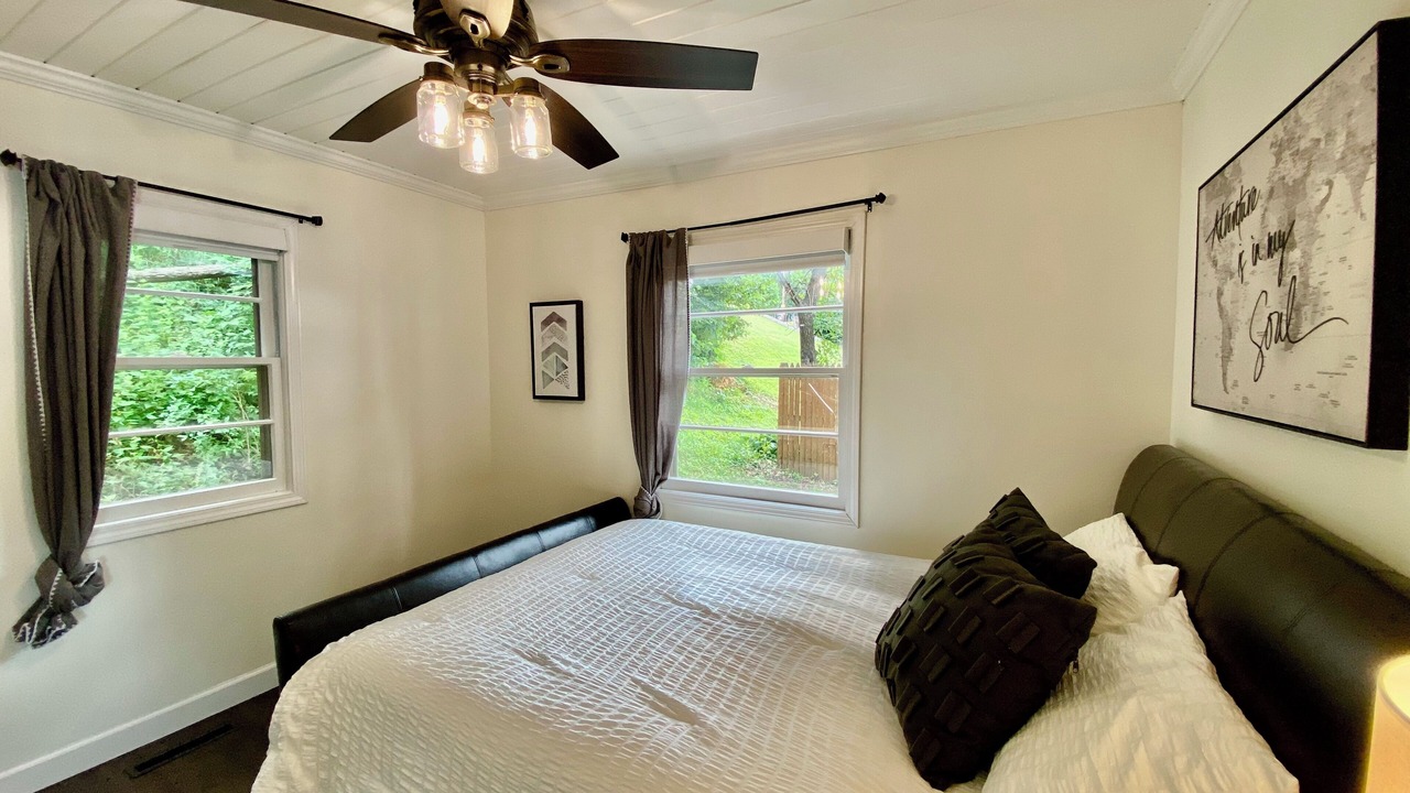 Photo of Bedroom in Buffalo