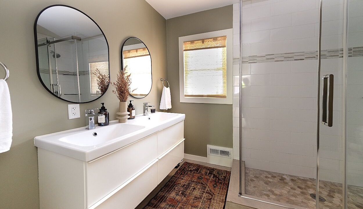 Photo of Bathroom in Minnetonka