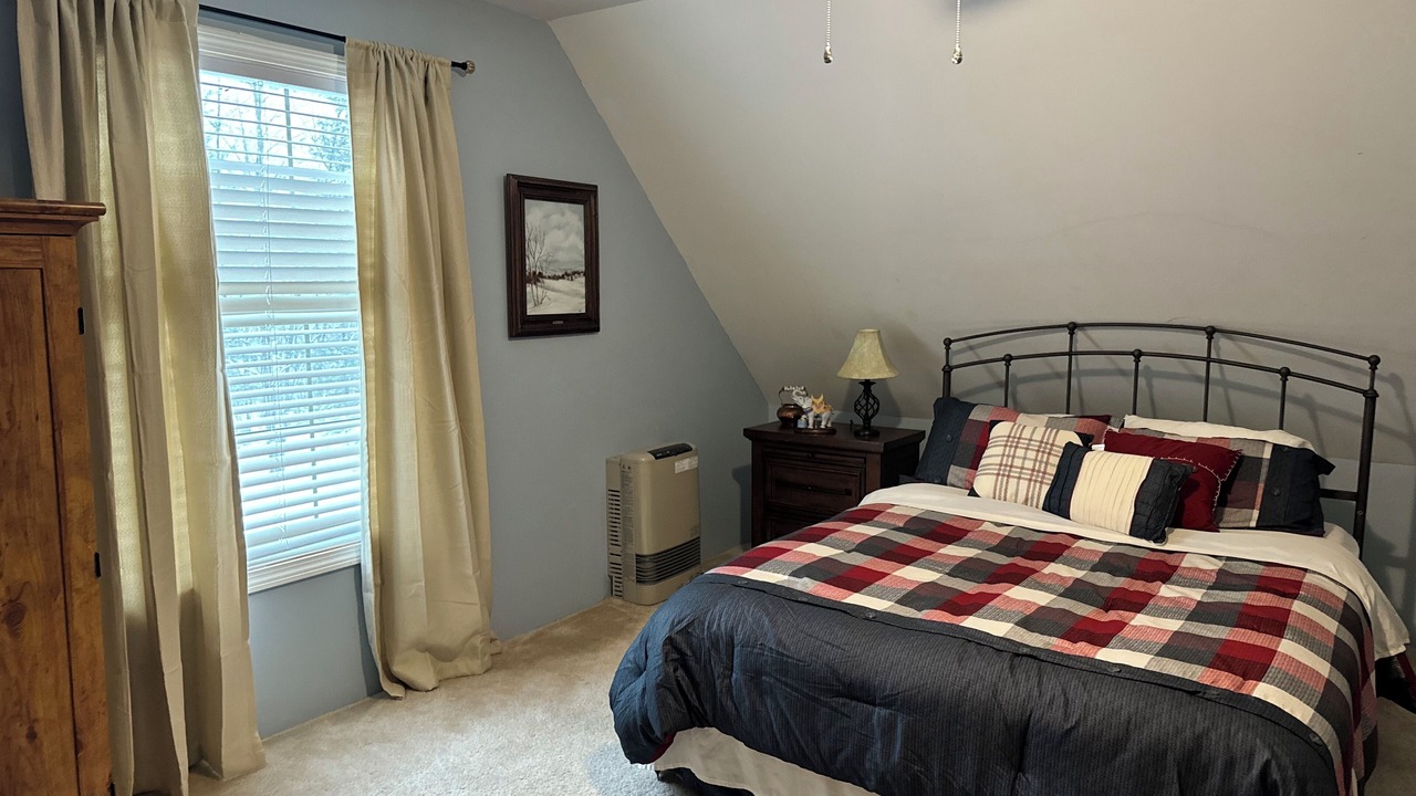 Photo of Bedroom in Pittsfield