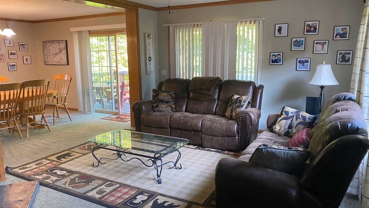 Photo of Livingroom in Pittsfield
