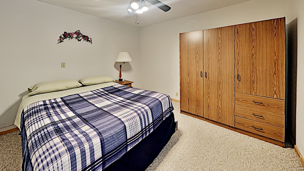 Photo of Bedroom in Reserve