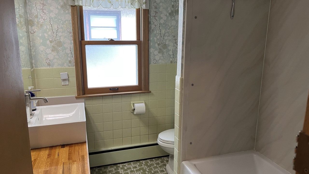 Photo of Bathroom in Payne - Phalen