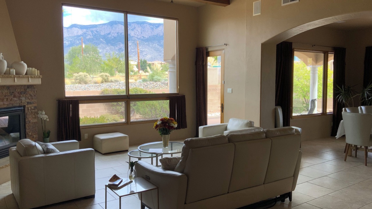 Photo of Livingroom in North Albuquerque Acres