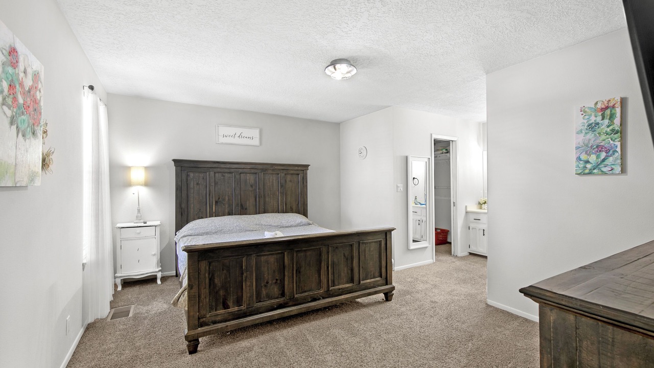 Photo of Bedroom in Los Lunas