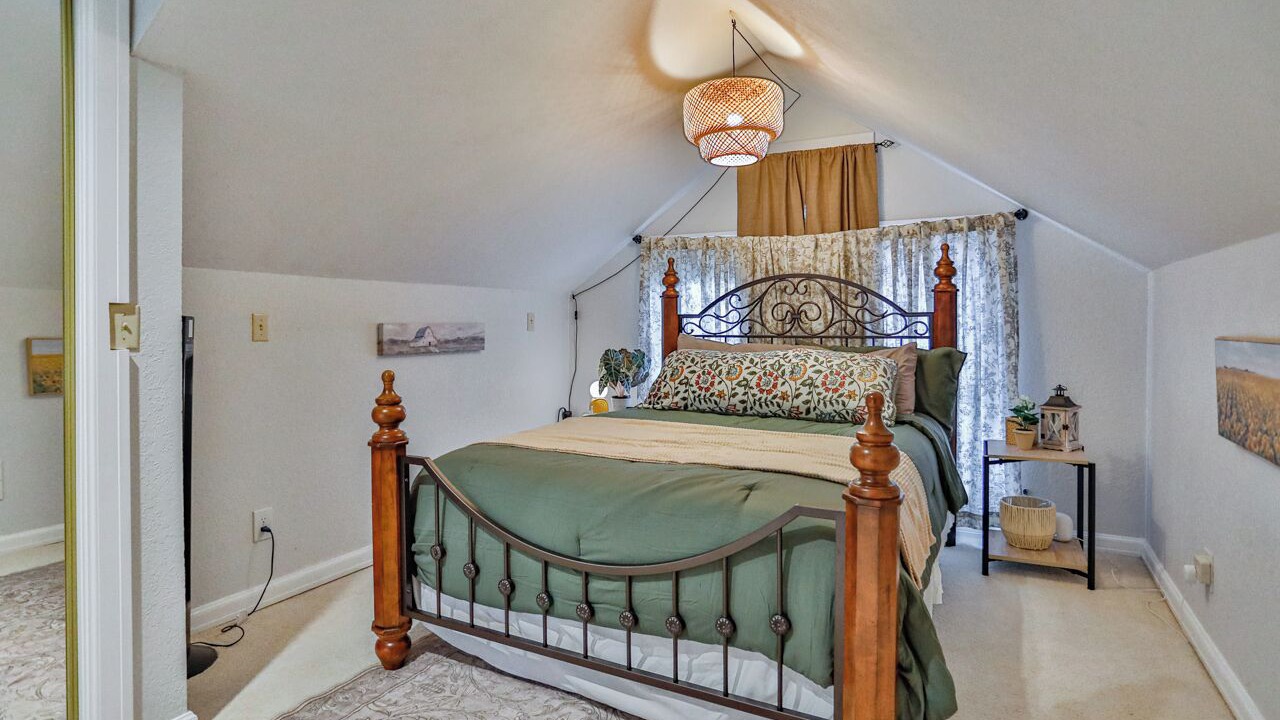 Photo of Bedroom in Schofield