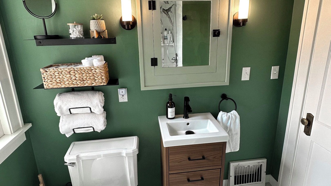 Photo of Bathroom in Kutzky Park