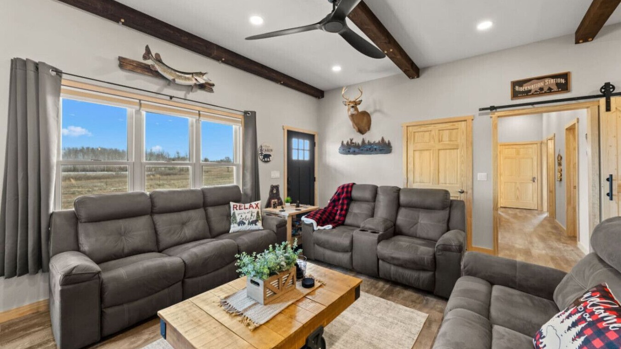 Photo of Livingroom in Markville