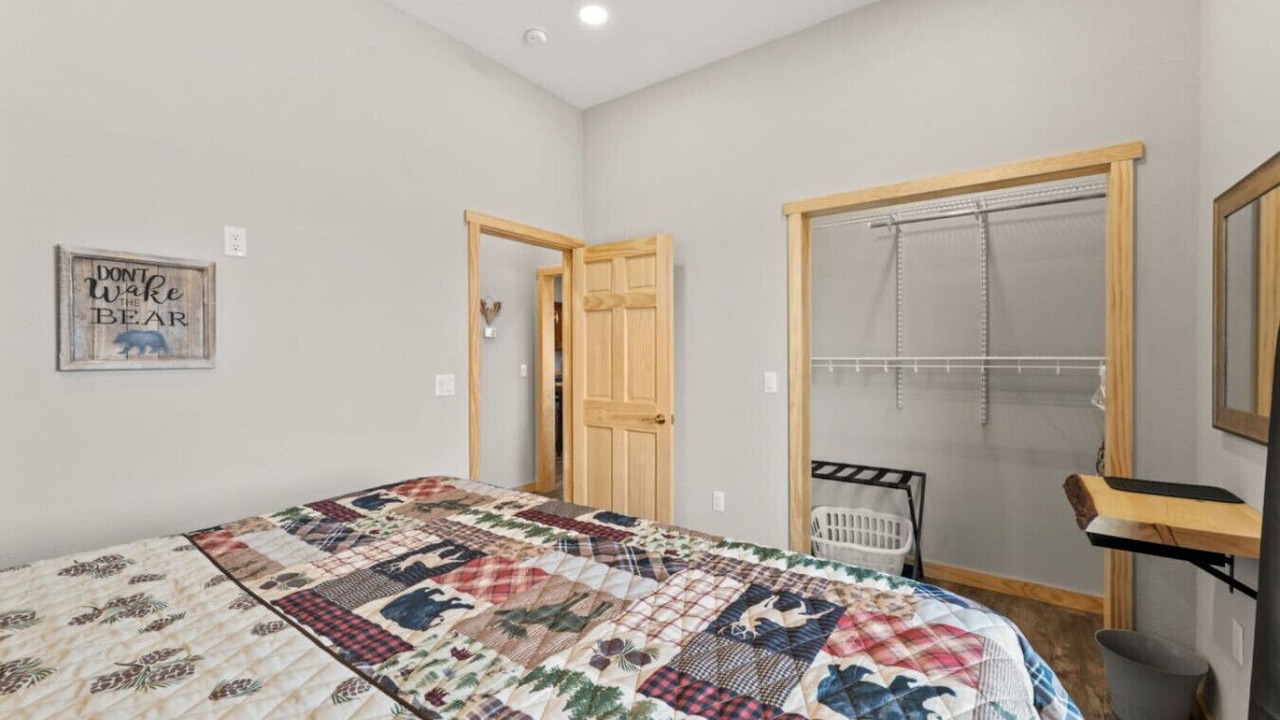 Photo of Bedroom in Markville