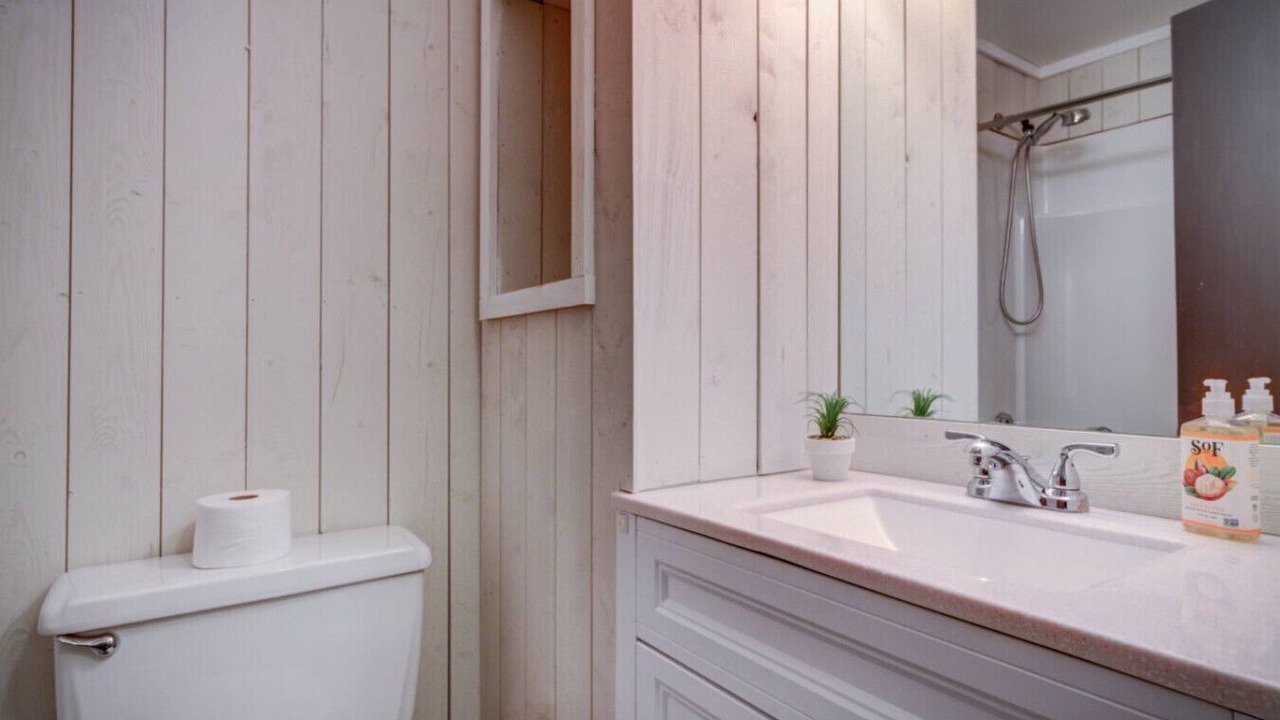 Photo of Bathroom in Londonderry