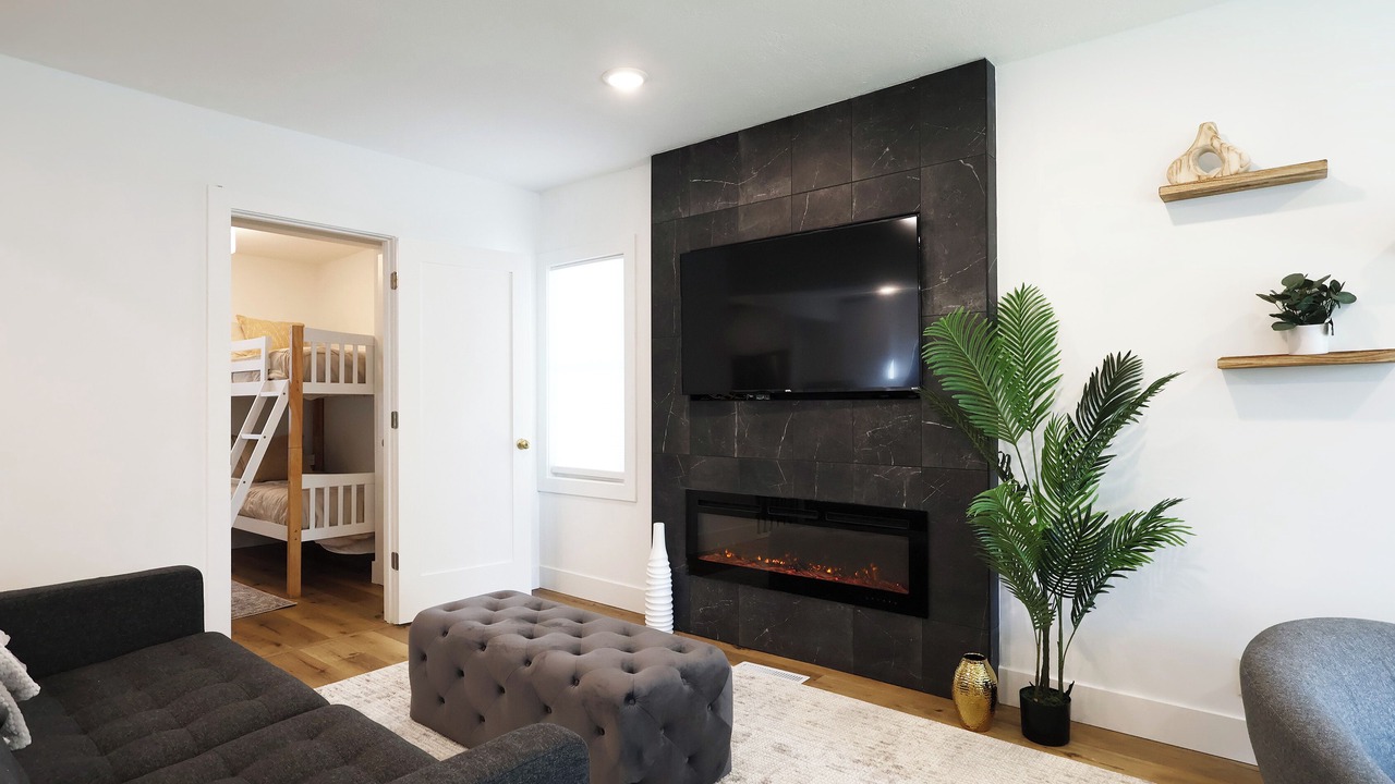 Photo of Livingroom in West Seventh