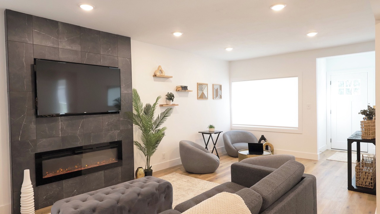 Photo of Livingroom in West Seventh