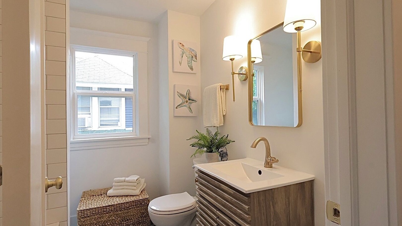 Photo of Bathroom in Merriam Park