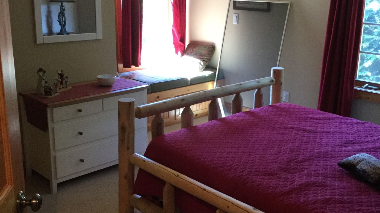 Photo of Bedroom in Schroon Lake
