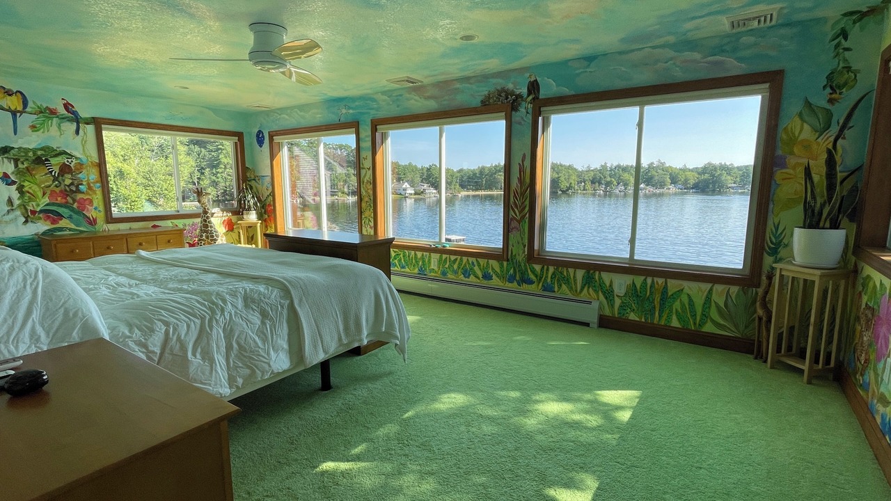 Photo of Bedroom in Shutesbury