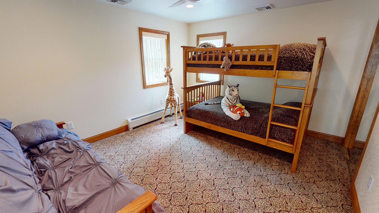 Photo of Bedroom in Shutesbury