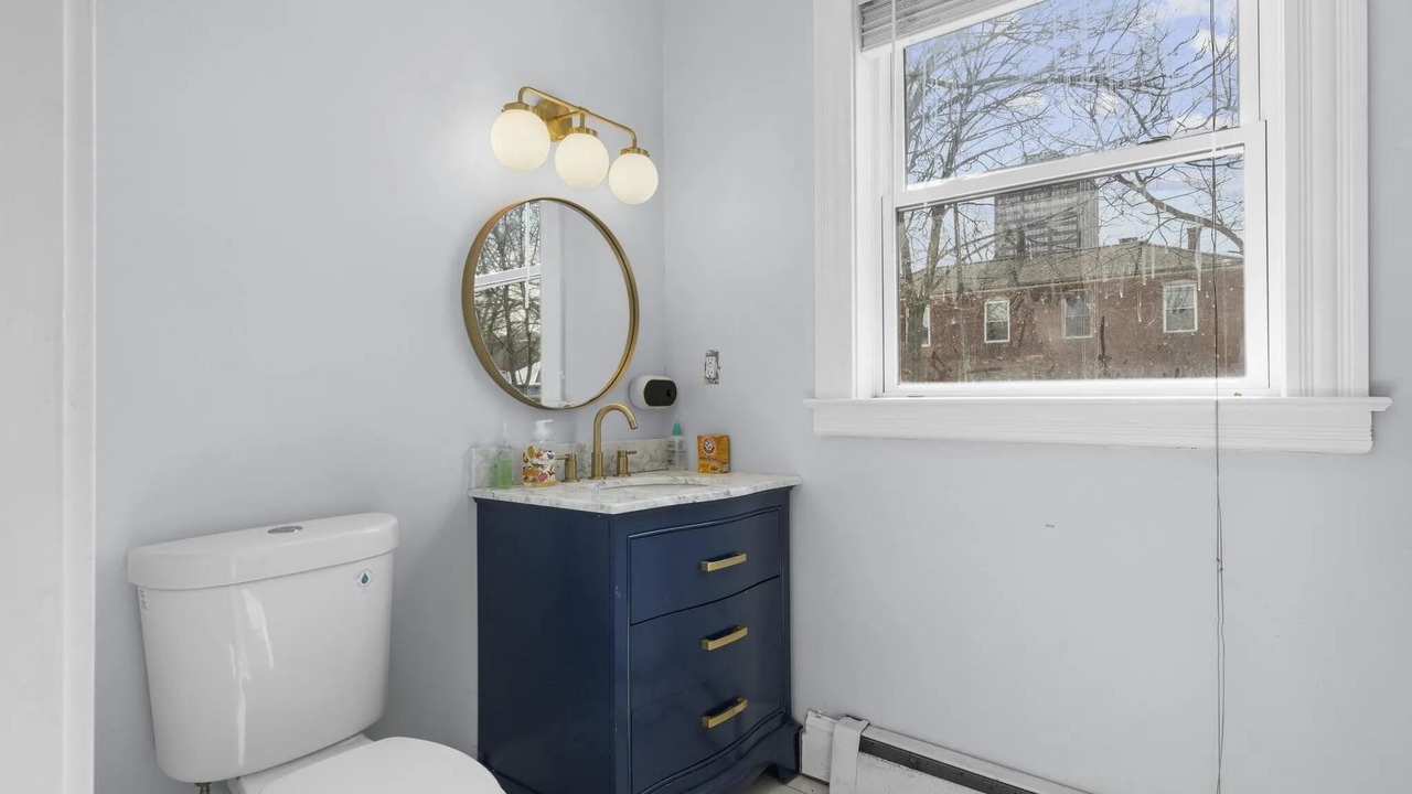 Photo of Bathroom in Asylum Hill