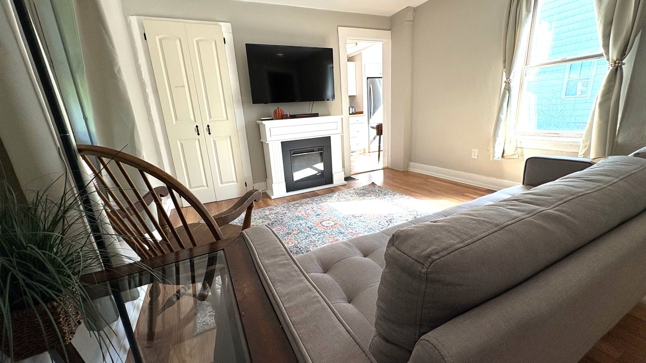 Photo of Livingroom in Greenfield