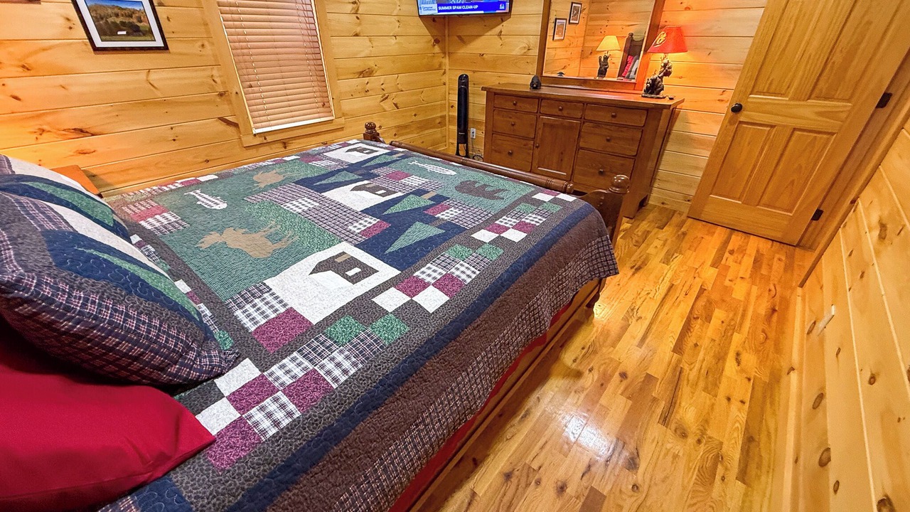 Photo of Bedroom in Grassy Creek