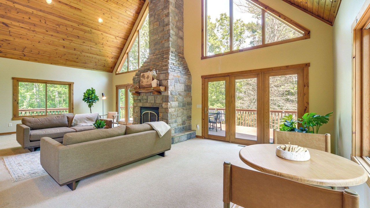 Photo of Livingroom in Amery