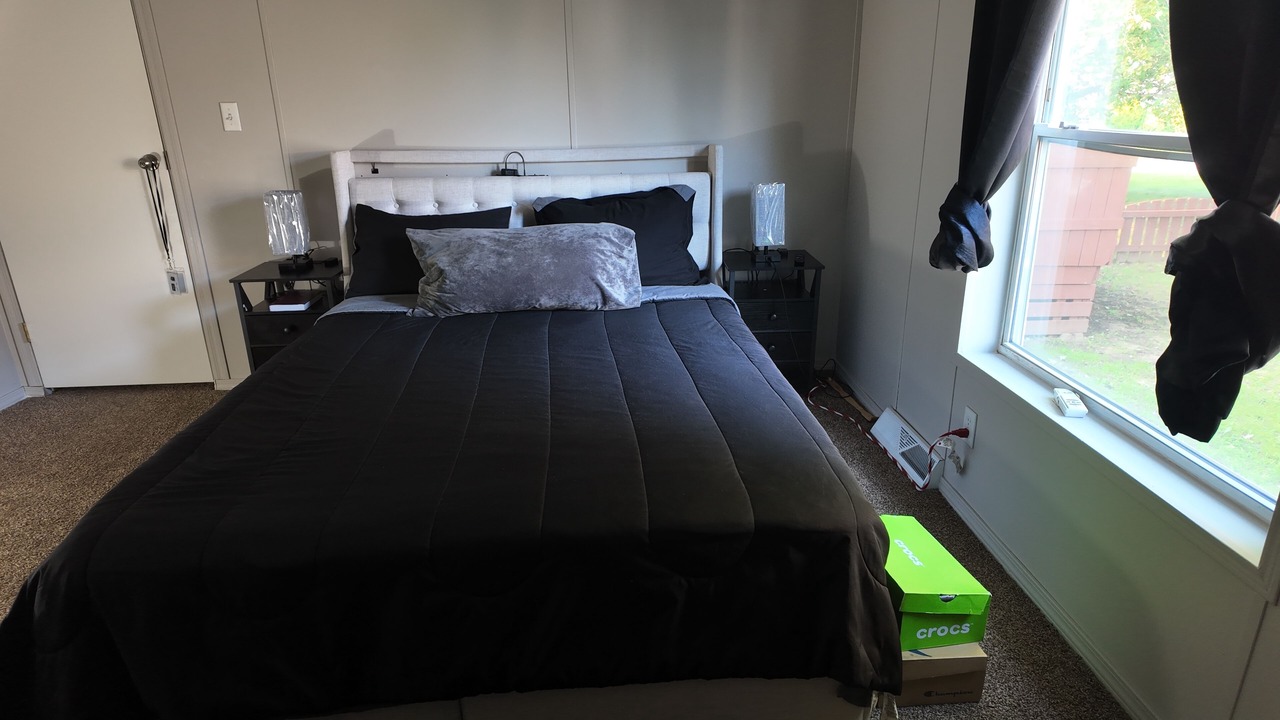 Photo of Bedroom in Romulus