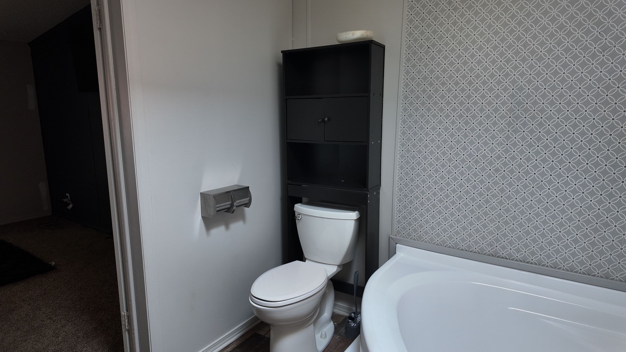 Photo of Bathroom in Romulus